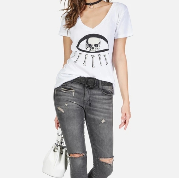 LAUREN MOSHI Skull V-neck Tee - Picture 2 of 7